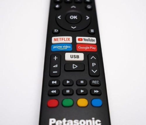 Petasonic 55� 4K UHD Smart Android TV (Android 14, HDR10, Wi-Fi, Bluetooth, Netflix, DVB-T2/S2)-image